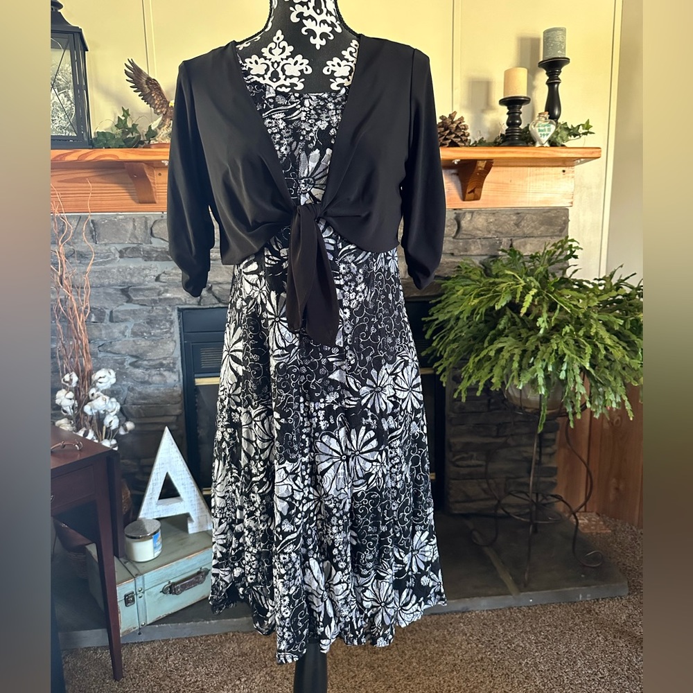 Women’s dress size 8